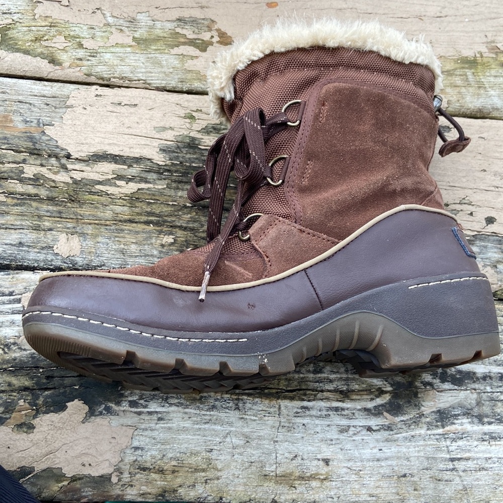 Sorel winter boots Size 9 Brown lace up durable boot. Pre-loved condition - Picture 13 of 17